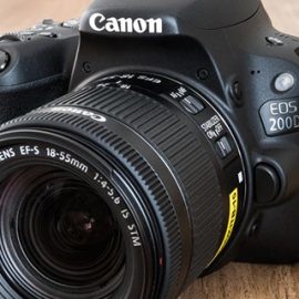 Teknolojik Babalara Dünyanın En Hafif D-SLR Makinesi: Canon EOS 200D