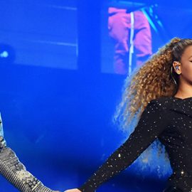 Beyonce’nin Yeni Albüm Sürprizi Twitter’ı Salladı