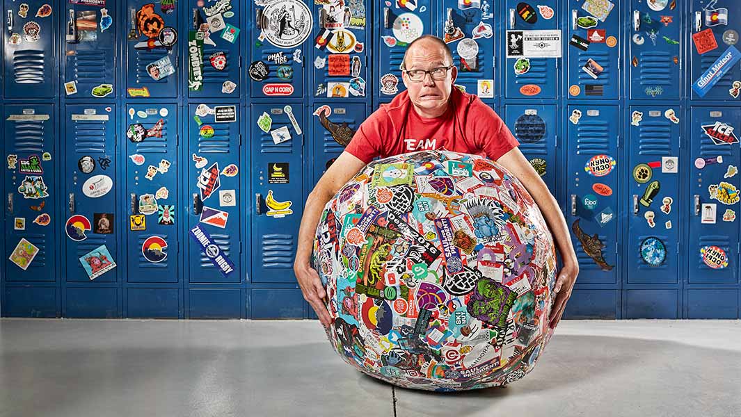 Dünyanın en uzun sticker topu